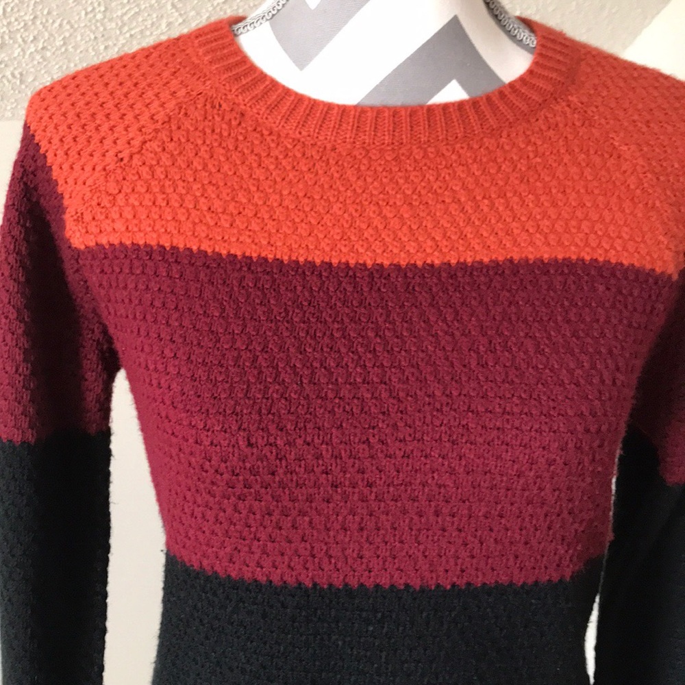 🚨CLOSET CLOSING🚨 Color Block Knit Sweater - Picture 3 of 6